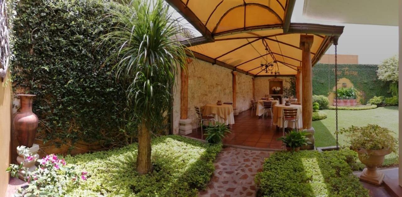 Hostal Villa Toscana Guatemala City Exterior foto