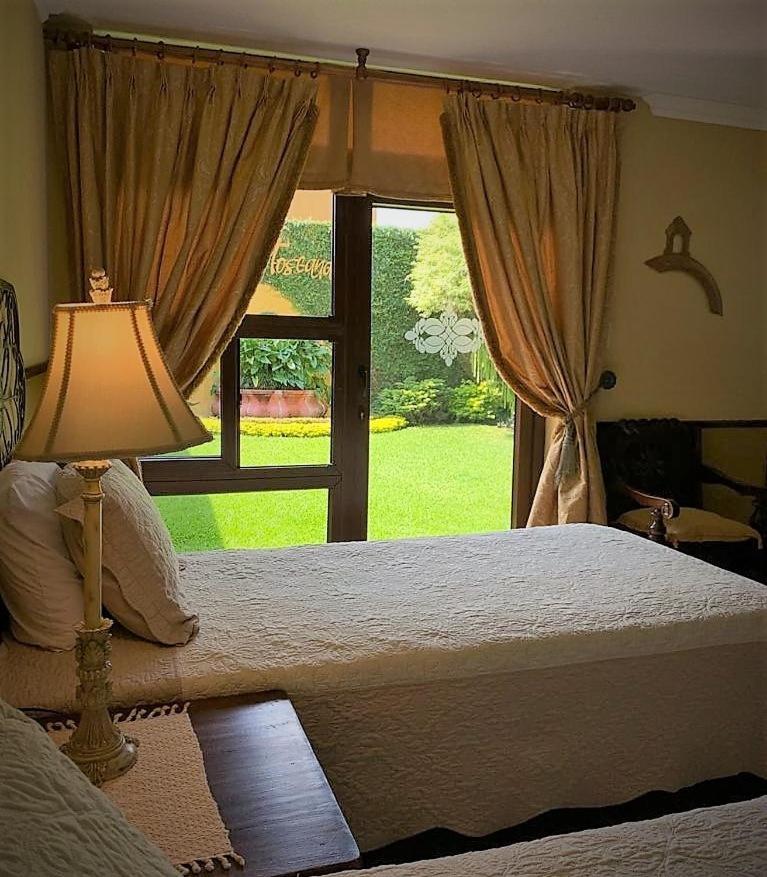 Hostal Villa Toscana Guatemala City Exterior foto