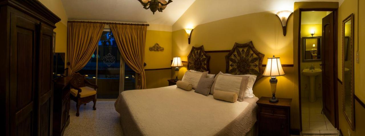 Hostal Villa Toscana Guatemala City Exterior foto