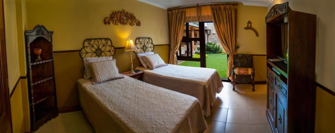 Hostal Villa Toscana Guatemala City Exterior foto